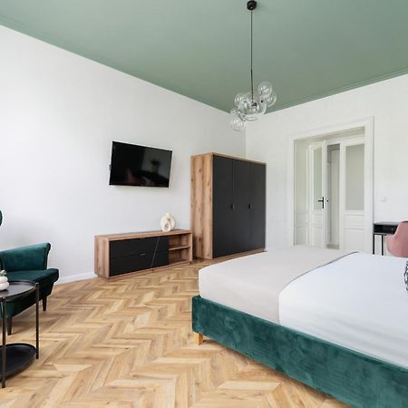 Two Bedroom Apartment - Dietla 11 Krakow Bagian luar foto